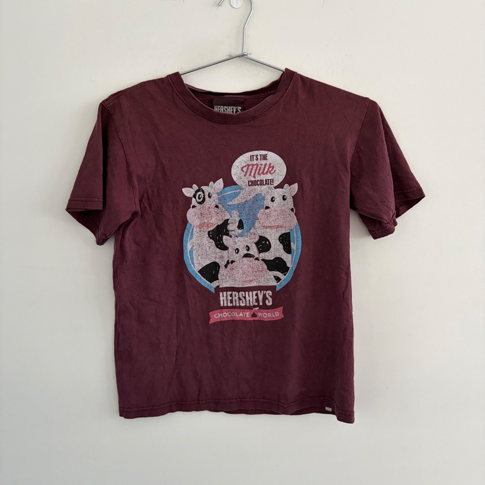 Hershey's Chocolate World Milk Chocolate Cows T-Shirt Maroon Youth Medium